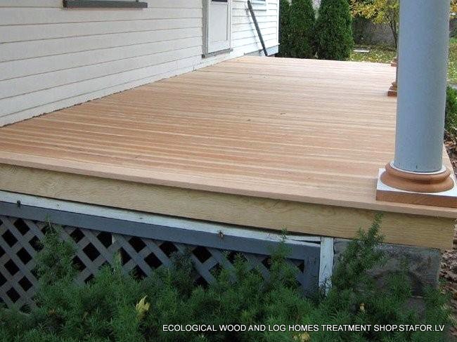 Podłoga tarasu zaimpregnowana olejem lnianym
