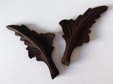 Farba Fasadowa SWEDISH kolor brązowy.  Kolor na ścianie może się różnić od tego, jaki jest widoczny na monitorze, gdyż zależy on od rodzaju drewna, oświetlenia a także ustawień monitora.