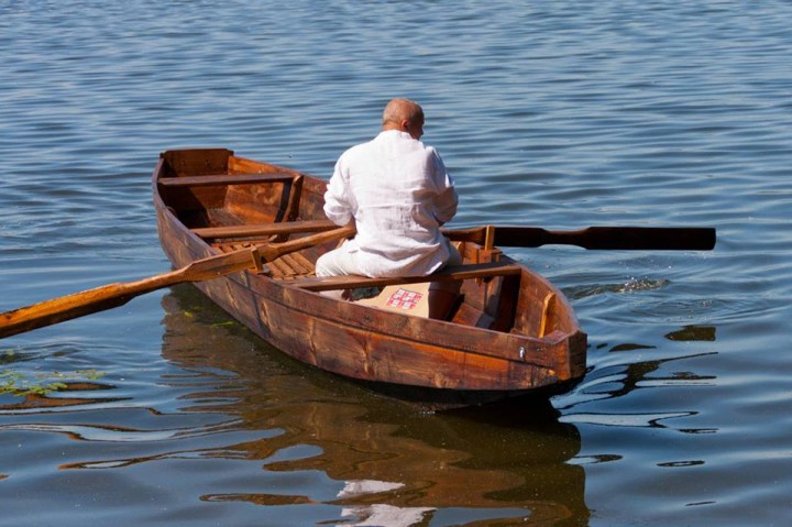 Łódź wiślana zaimpregnowana ciemnym olejem z dziegciem.